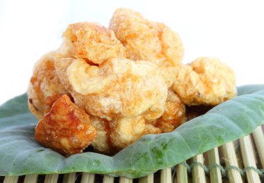 çıtır çatırtı ile çizgili domuz eti