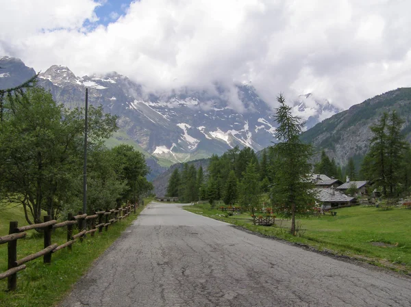 Cervinia Valle d'Aosta — Stockfoto