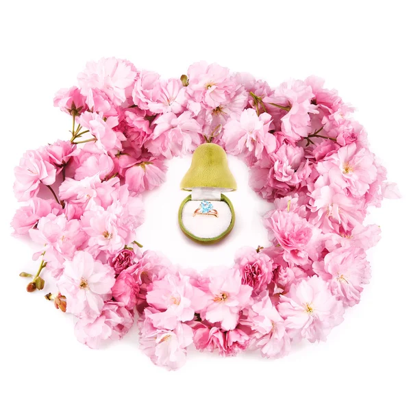 mavi topaz takı hediye kutusunda ile altın yüzük