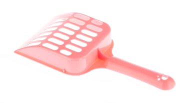 Kepçe Kumu beyaz bir arkaplanda izole edildi.