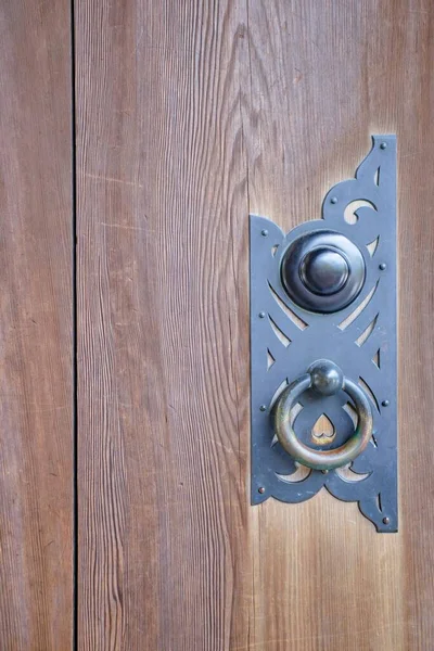 Ξύλινη Vintage Πόρτα Μεταλλική Λαβή — Φωτογραφία Αρχείου