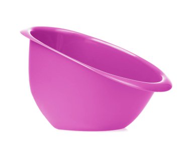 Sepet mutfak malzemeleri, su sepeti, sebze kasesi, beyaz arka planda izole edilmiş.