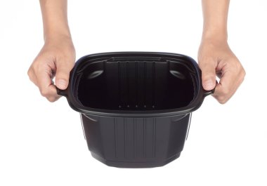 Beyaz arka planda izole edilmiş siyah kâse..