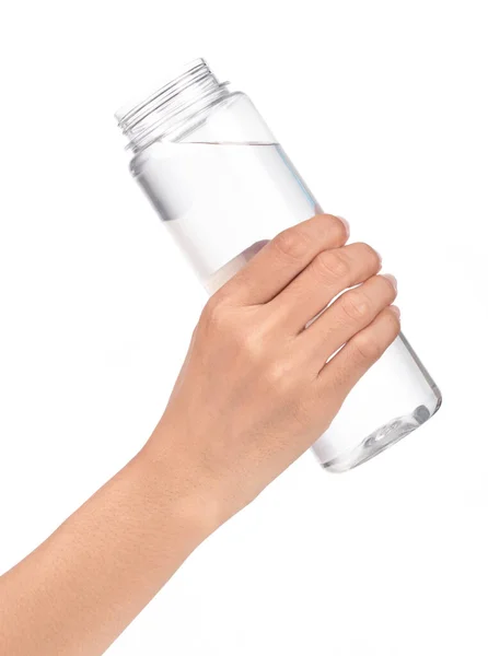 Ruční Držení Plastové Láhve Vodou Izolované Bílém Pozadí — Stock fotografie
