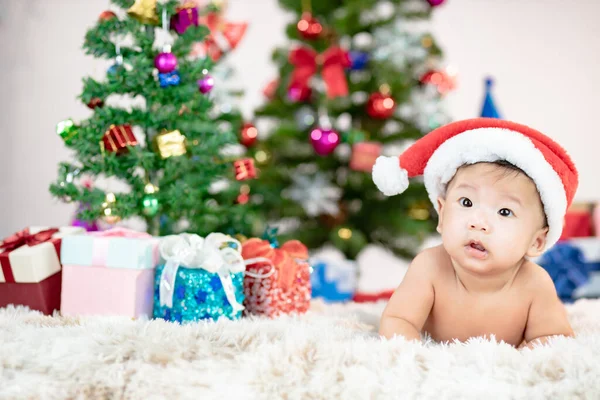 Cute Little Baby Christmas Box Gift Christmas Day — Stock Photo, Image