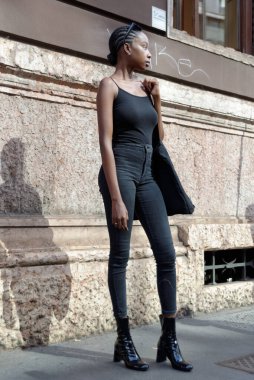 Modeller, Eylül 2021 Milan Moda Haftası 'ndaki yıldızlar.