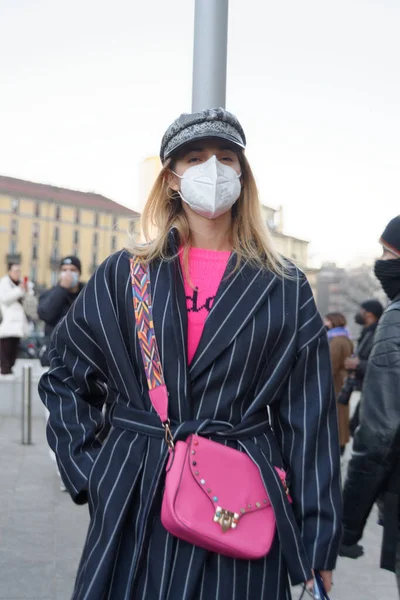 Milan Man Fashion Week Ιανουάριος 2022 Επισκέπτες Στο Δρόμο Του — Φωτογραφία Αρχείου