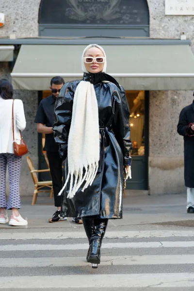 Moda haftasında Milano sokaklarında Clebrity