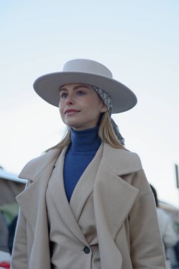 Prada Moda Gösterisinden önce Milano 'da ünlüler