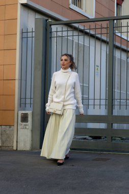 Kway defilesinden önce Milano sokaklarında yıldız ve şöhret