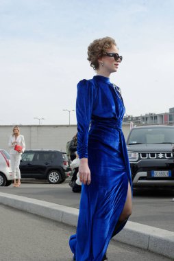 Konuklar, Milano Moda Haftası 'nda Prada defilesine katılacaklar. Şubat 2022