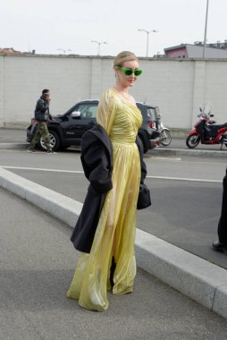 Konuklar, Milano Moda Haftası 'nda Prada defilesine katılacaklar. Şubat 2022