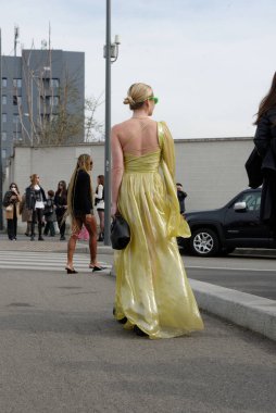 Konuklar, Milano Moda Haftası 'nda Prada defilesine katılacaklar. Şubat 2022