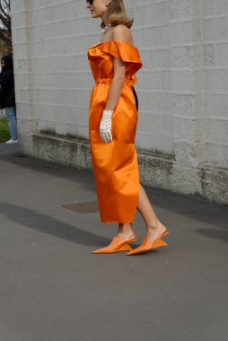 Konuklar, Milano Moda Haftası 'nda Prada defilesine katılacaklar. Şubat 2022