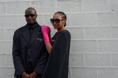 Konuklar, Milano Moda Haftası 'nda Prada defilesine katılacaklar. Şubat 2022