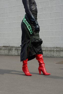 Konuklar, Milano Moda Haftası 'nda Prada defilesine katılacaklar. Şubat 2022