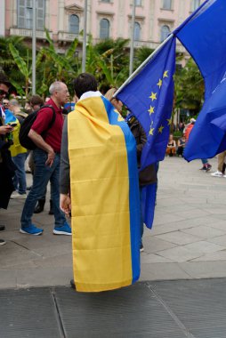 Ukrayna halkı Putin 'in başlattığı savaşa karşı gösteri düzenledi.