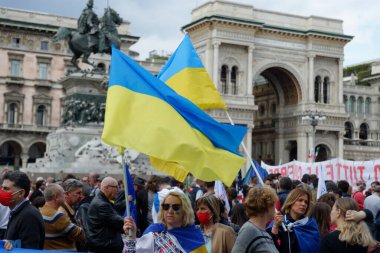 Ukrayna halkı Putin 'in başlattığı savaşa karşı gösteri düzenledi.