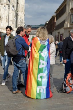 Ukrayna halkı Putin 'in başlattığı savaşa karşı gösteri düzenledi.