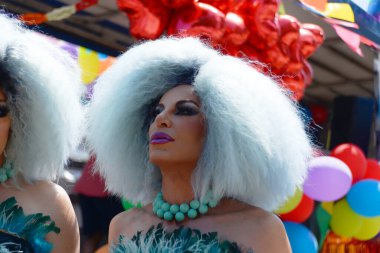 Milano Pride, gay, lezbiyen, biseksüel, transseksüel, aseksüel, interseksüel ve eşcinsel insanların gururunun ilk göstergesidir.