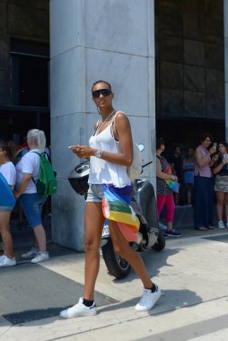 Milano Pride, gay, lezbiyen, biseksüel, transseksüel, aseksüel, interseksüel ve eşcinsel insanların gururunun ilk göstergesidir.