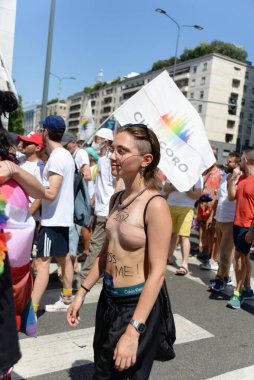Milano Pride, gay, lezbiyen, biseksüel, transseksüel, aseksüel, interseksüel ve eşcinsel insanların gururunun ilk göstergesidir.