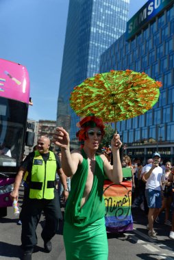 Milano Pride, gay, lezbiyen, biseksüel, transseksüel, aseksüel, interseksüel ve eşcinsel insanların gururunun ilk göstergesidir.