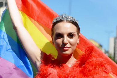Milano Pride, gay, lezbiyen, biseksüel, transseksüel, aseksüel, interseksüel ve eşcinsel insanların gururunun ilk göstergesidir.