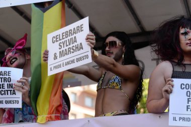 Milano Pride, gay, lezbiyen, biseksüel, transseksüel, aseksüel, interseksüel ve eşcinsel insanların gururunun ilk göstergesidir.
