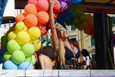 Milano Pride, gay, lezbiyen, biseksüel, transseksüel, aseksüel, interseksüel ve eşcinsel insanların gururunun ilk göstergesidir.