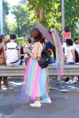Milano Pride, gay, lezbiyen, biseksüel, transseksüel, aseksüel, interseksüel ve eşcinsel insanların gururunun ilk göstergesidir.