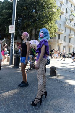Milano Pride, gay, lezbiyen, biseksüel, transseksüel, aseksüel, interseksüel ve eşcinsel insanların gururunun ilk göstergesidir.