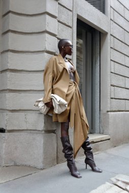 Eylül 2022 'de Moda Haftası' nda Milano sokakları