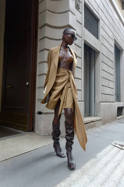 Eylül 2022 'de Moda Haftası' nda Milano sokakları