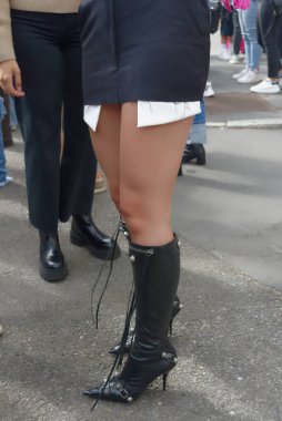 DIESEL defilesinden sonra Milano sokakları - Moda haftası Eylül 2022