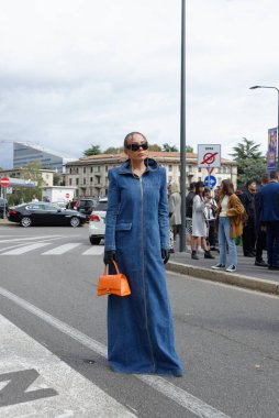 DIESEL defilesinden sonra Milano sokakları - Moda haftası Eylül 2022