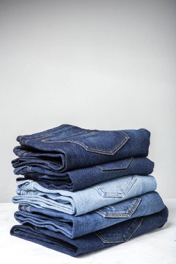 Pantolon pantolonu, giysiler arka plan. Güzel kot pantolonun ayrıntıları.