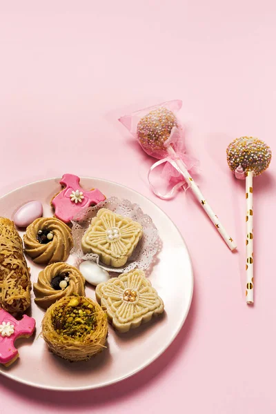 Bonbons Pour Fête Bébé Avec Des Bonbons Des Gâteaux Sur — Photo