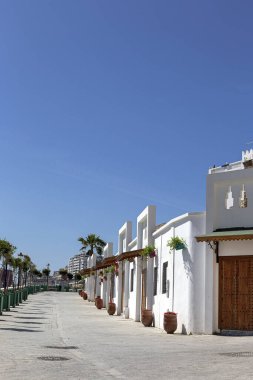 Eski Medine 'deki Arap mimarisi. Sokaklar, kapılar, pencereler, detaylar. Tanca, Fas