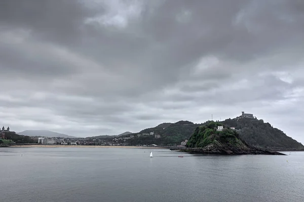 Spiaggia Concha San Sebastian Paesi Baschi Con Una Giornata Nuvolosa — Foto Stock