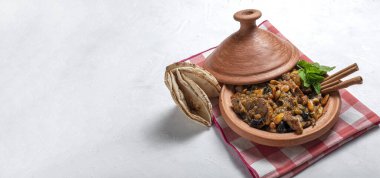 Geleneksel Fas kuzu eti etiketi