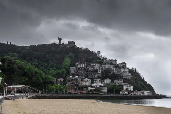 Spiaggia Concha San Sebastian Paesi Baschi Con Una Giornata Nuvolosa — Foto Stock