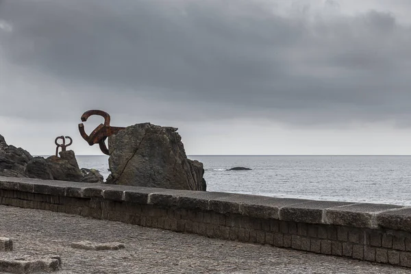 Sculptures San Sebastian Basque Country Cloudy Day — 图库照片