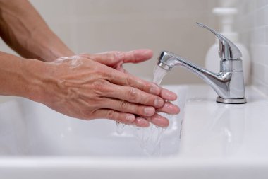 Kişisel eller sabun köpüğü ile yıkanır ve temiz suyla durulanır. Sağlığınıza.