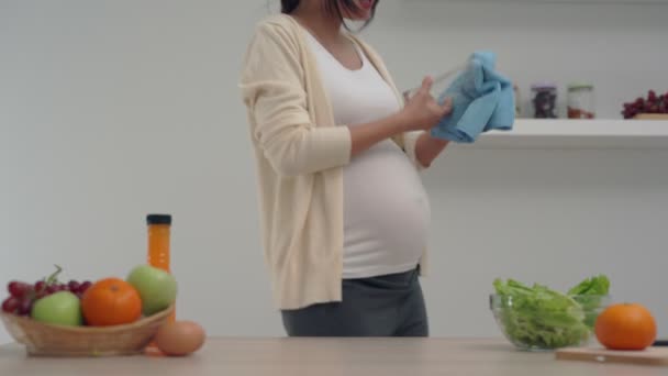 Happy Pregnant Woman Good Mood Happily Clean Kitchen Clean Glass — Stock Video