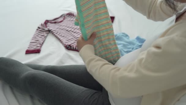 Těhotné Ženy Aby Pomerančový Džus Pro Kontrolu Složky Těhotná Žena — Stock video