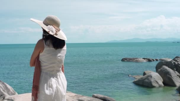 Recreación Concepto Lejía Las Mujeres Llevaban Vestidos Velos Que Balanceaban — Vídeos de Stock