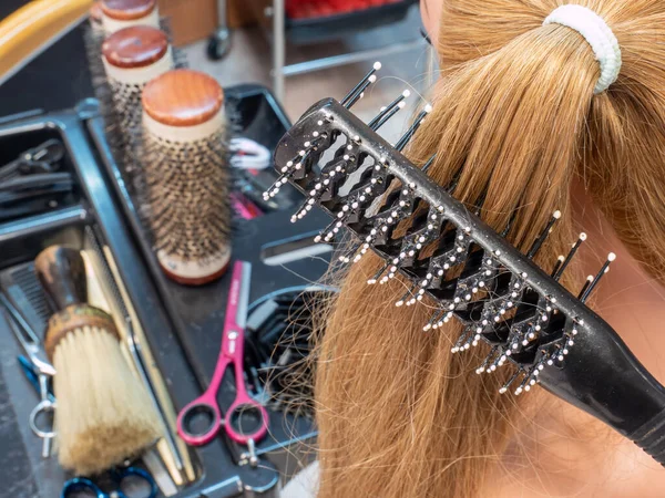 Hair Combed Hairdressing Salon — Stock Photo, Image