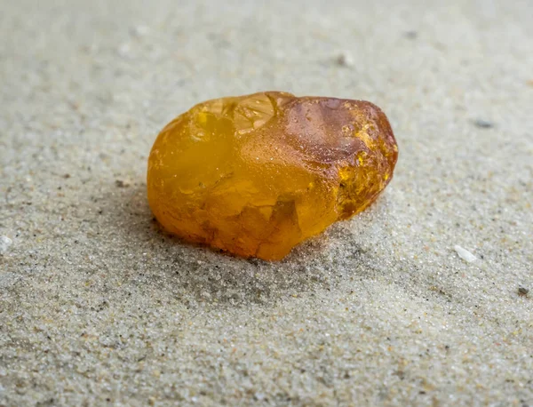 Amber Leży Piasku Morzu Północnym — Zdjęcie stockowe