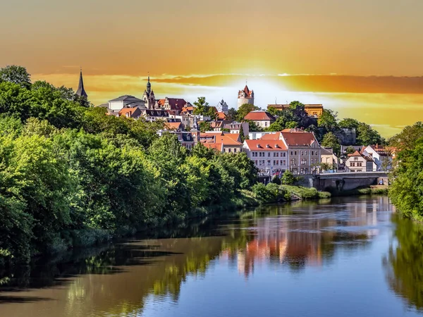 Gün Batımında Saksonya Anhalt Daki Bernburg Şehrinin Panoramik Manzarası — Stok fotoğraf